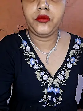 Snapshot of Nency_Love143 chatting on June 6, 6:35 pm Nency Love143 online show from June 6, 6:35 pm