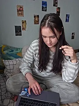 RedginBluebersky online show from March 12, 8:07 am