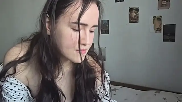 RedginBluebersky online show from April 4, 9:49 am