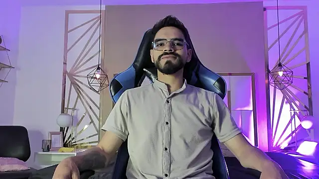 Snapshot of HotPulse_vc chatting on February 17, 12:35 pm HotPulse vc online show from February 17, 12:35 pm