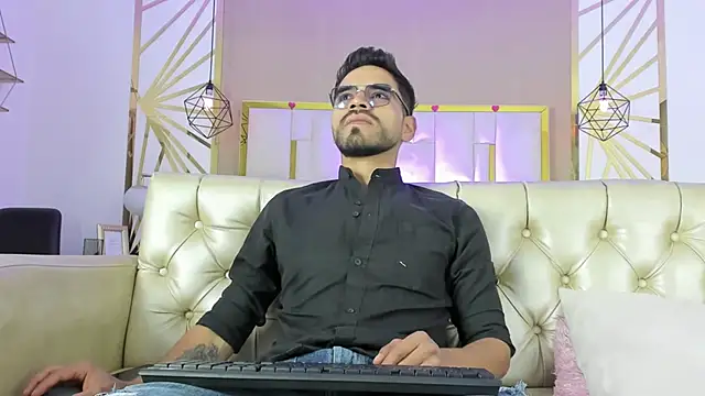 Snapshot of HotPulse_vc chatting on February 20, 12:29 pm HotPulse vc online show from February 20, 12:29 pm