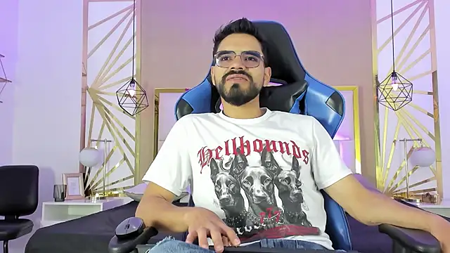 Snapshot of HotPulse_vc chatting on February 19, 12:24 pm HotPulse vc online show from February 19, 12:24 pm