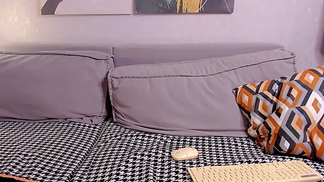 PuddingPantie online show from March 8, 2:42 pm