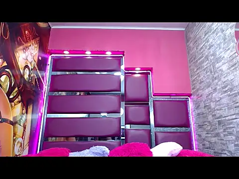 Snapshot of Maddy_cute18 chatting on February 20, 1:02 pm Maddy cute18 online show from February 20, 1:02 pm