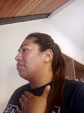 eva vidal  online show from April 20, 5:03 pm