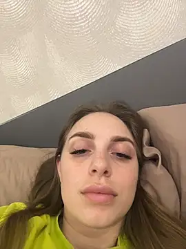  julia wonderful  online show from March 14, 9:43 pm