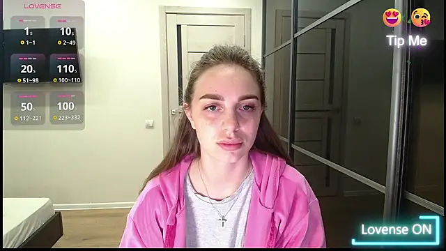  julia wonderful  online show from April 12, 2:04 am