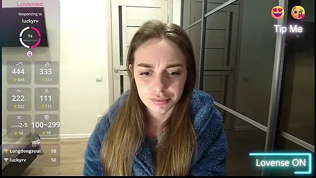  julia wonderful  online show from April 11, 12:51 am