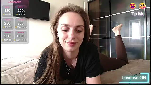  julia wonderful  online show from April 7, 1:57 pm