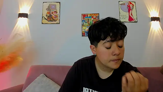 Snapshot of Gaia_n_Nix chatting on July 5, 7:54 pm Gaia n Nix online show from July 5, 7:54 pm