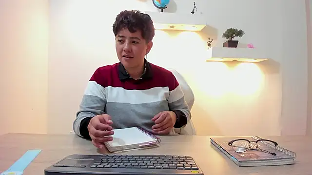 Snapshot of Gaia_n_Nix chatting on February 17, 7:55 pm Gaia n Nix online show from February 17, 7:55 pm