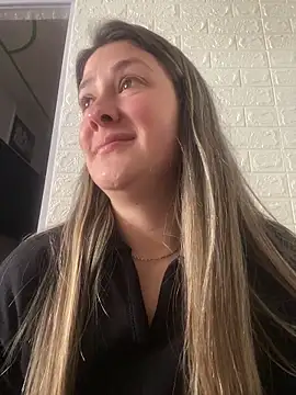 Snapshot of Abby__LS chatting on February 27, 3:34 pm Abby LS online show from February 27, 3:34 pm