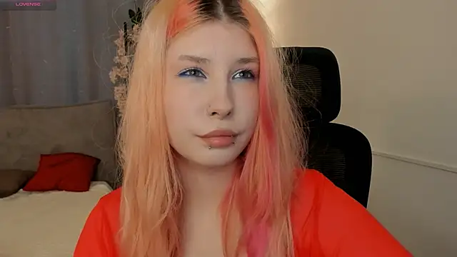 WarmAtEdges online show from March 24, 3:23 pm