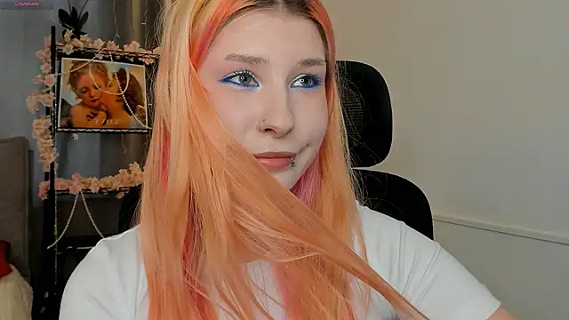 WarmAtEdges online show from March 29, 2:41 pm