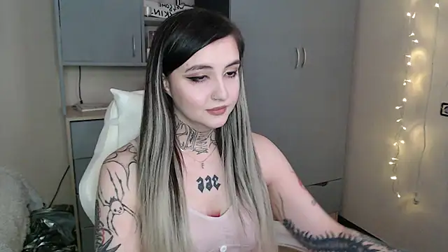 Rin Tozier online show from March 8, 2:04 am