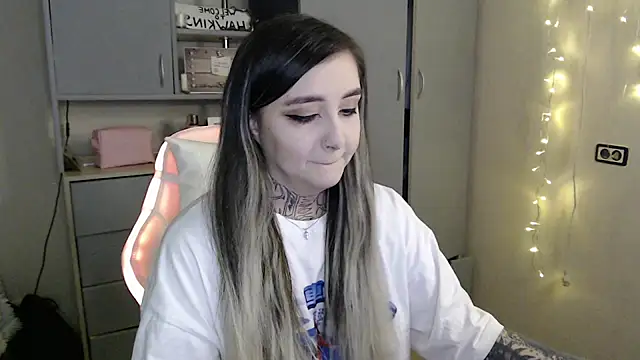 Rin Tozier online show from March 18, 1:31 am