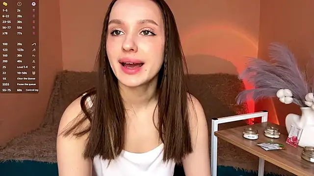 LilliHudons online show from February 12, 9:20 am