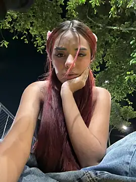 TiffanySander online show from March 21, 3:30 am