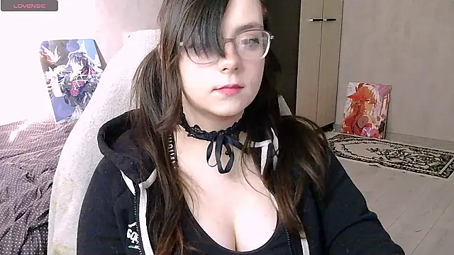 Snapshot of StayWithYuki chatting on March 4, 9:17 am StayWithYuki online show from March 4, 9:17 am