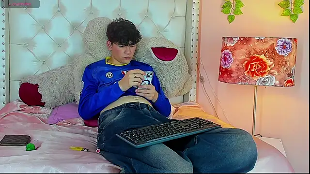 Philippsx online show from March 11, 5:23 am