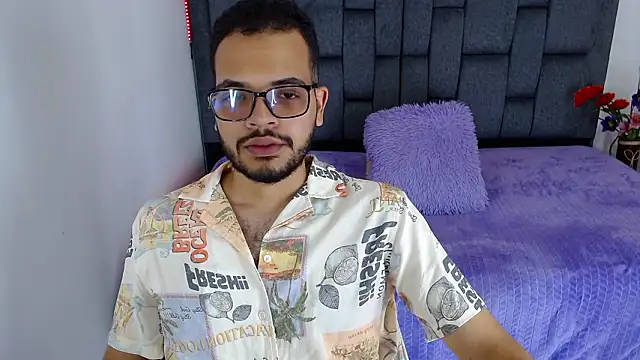 Snapshot of J_black_ chatting on February 11, 7:58 pm J black online show from February 11, 7:58 pm