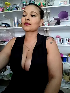 haffsa   online show from May 8, 3:49 pm