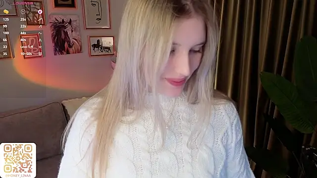 Snapshot of chatting on March 8, 3:04 pm online show from March 8, 3:04 pm