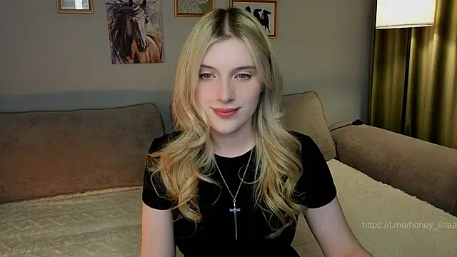 Snapshot of chatting on June 17, 7:57 pm online show from June 17, 7:57 pm