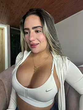 Miilana  online show from June 7, 9:31 pm
