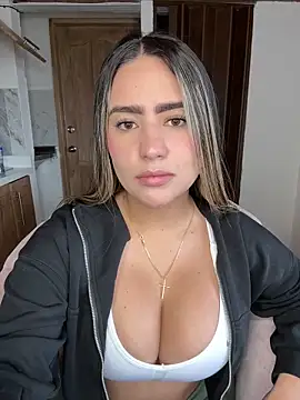 Miilana  online show from April 5, 5:08 pm