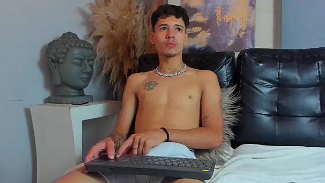 Davi Ponce online show from February 16, 7:23 pm