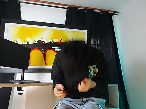 jullian ricci online show from March 3, 7:43 pm