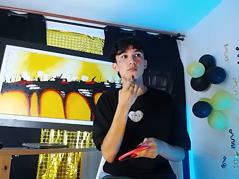 jullian ricci online show from March 14, 7:53 pm