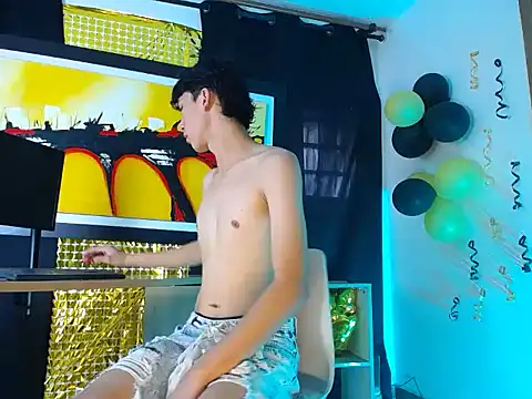 jullian ricci online show from March 11, 7:41 pm