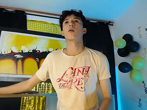 jullian ricci online show from March 16, 8:11 pm