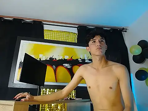 jullian ricci online show from March 12, 7:07 pm