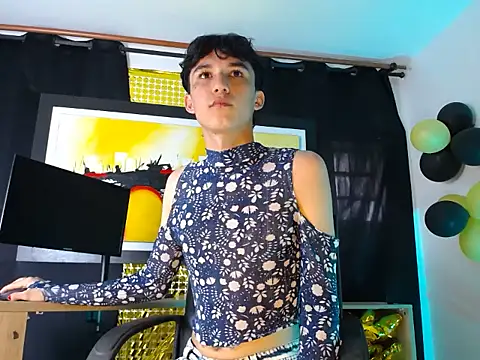 jullian ricci online show from March 10, 7:51 pm