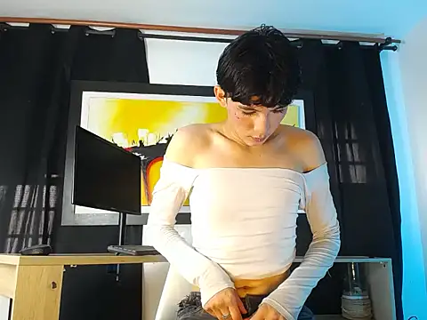 Snapshot of jullian_ricci chatting on February 24, 7:59 pm jullian ricci online show from February 24, 7:59 pm