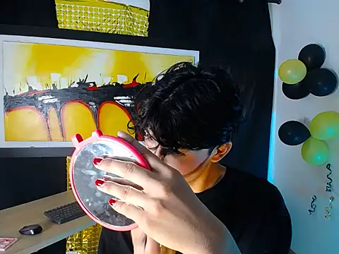 jullian ricci online show from March 17, 7:39 pm