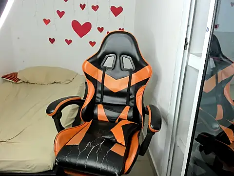 Snapshot of RYAN_MYEARZ__ chatting on March 1, 12:16 pm RYAN MYEARZ online show from March 1, 12:16 pm