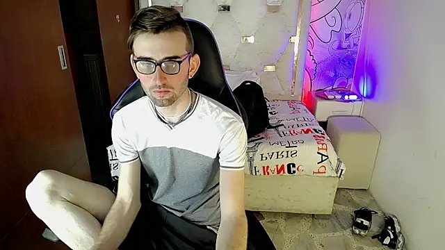 Top and bottom online show from March 14, 8:37 pm