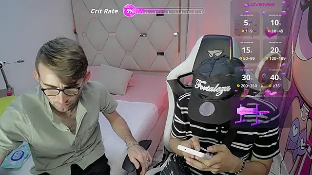 Top and bottom online show from February 23, 8:53 pm