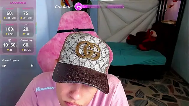 Top and bottom online show from June 14, 8:43 pm