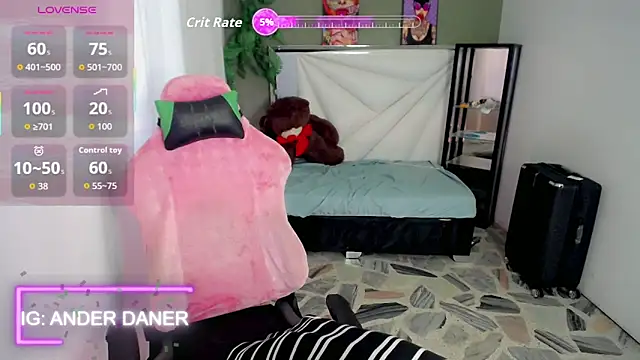 Top and bottom online show from June 6, 8:03 pm