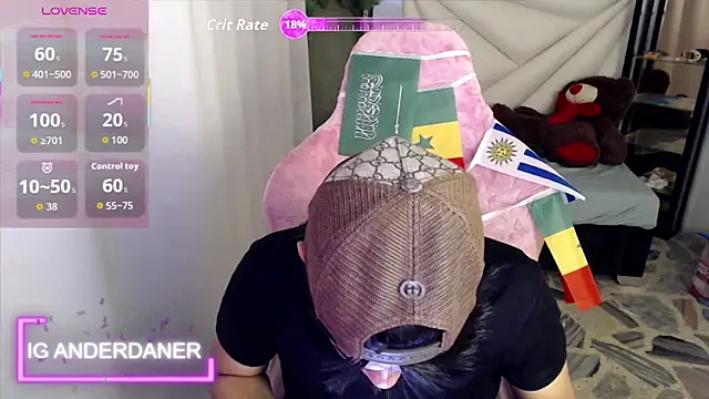 Top and bottom online show from June 12, 9:07 am