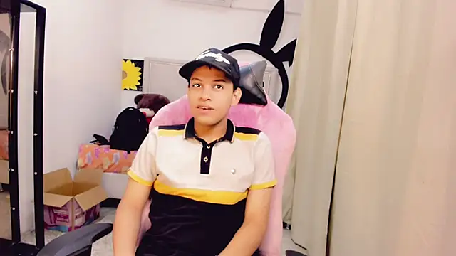 Top and bottom online show from April 16, 9:39 pm