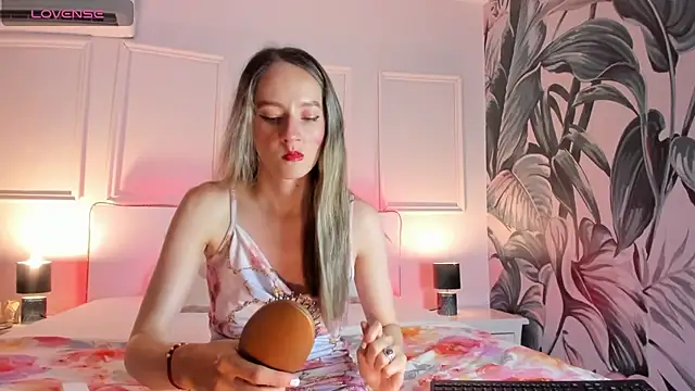 Hada Magica online show from April 15, 7:07 pm