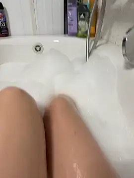 Ninimaus online show from March 31, 8:00 pm