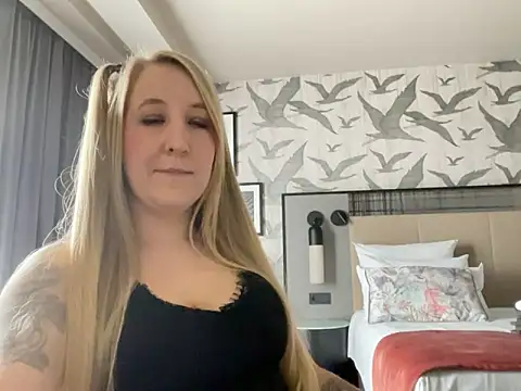 Ninimaus online show from February 14, 11:43 am