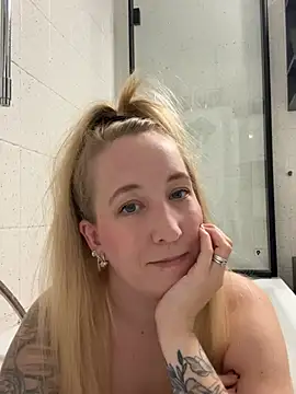 Ninimaus online show from April 12, 6:44 pm